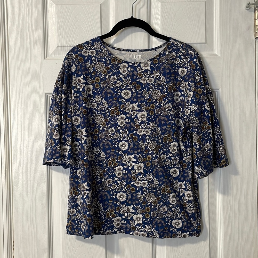 Uniqlo UT (Studio Sanderson) bell-short-sleeved tee (L)